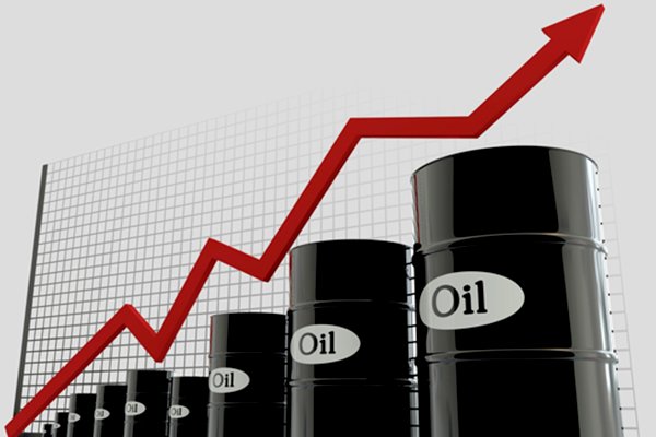 قیمت نفت بیش از ۱.۵ درصد جهش کرد