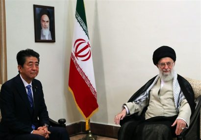 «شینزو آبه» با امام خامنه‌ای دیدار کرد