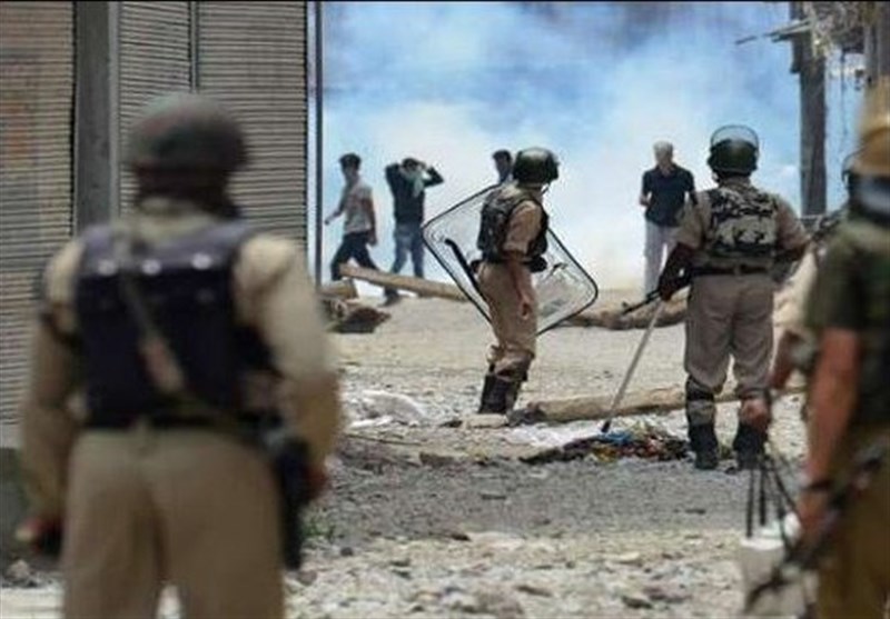 حمله نظامیان هندی به معترضان کشمیری ۱۰۰ زخمی برجای گذاشت