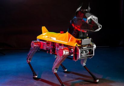 سگ رباتیکی که به دستورات صوتی واکنش نشان می دهد