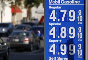 حمله به تاسیسات نفتی سعودی قیمت بنزین آمریکا را بالا برد