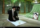 حضور امام خامنه‌ای در مرقد امام خمینی(ره) و گلزار شهدا