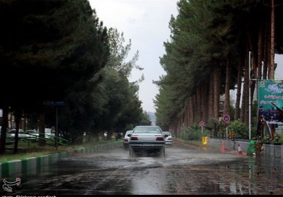 کاهش ۱.۳درصدی تردد در جاده‌های کشور / بارش باران در محورهای ۵ استان