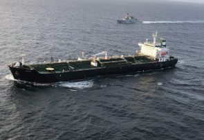آمریکا نفتکش‌های حامل محصولات نفتی ایران را به تحریم تهدید کرد