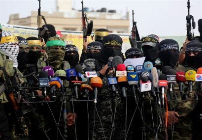 حماس: انگشتان ما روی ماشه است / عادی‌سازی روابط با اشغالگران خیانت به فلسطین است