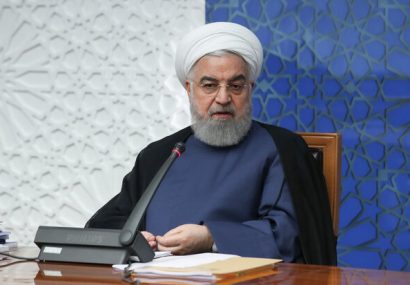 بازی با قیمت ارز و سکه کار دشمن است/ اقتصاد ایران فرو نمی‌پاشد