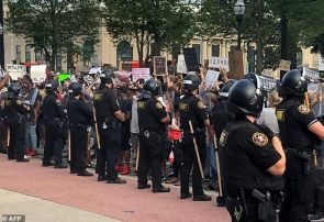 تظاهرات در ویسکانسین آمریکا بعد از شلیک پلیس به مردی سیاه‌پوست
