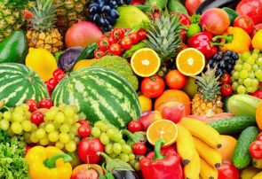 ۳ دلیلی که اجازه پایین آمدن قیمت میوه را نمی‌دهد