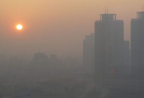 آلودگی هوای کلانشهرها/از تردد غیرضروری خودداری کنید