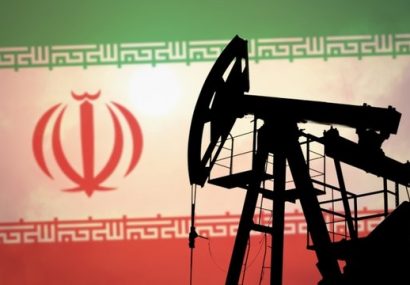 بلومبرگ: ایران انتقال نفت به کشتی‌ها را بیشتر کرده است