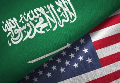رویترز: آمریکا امکان از سر گیری فروش سلاح‌های تهاجمی به عربستان را بررسی می‌کند