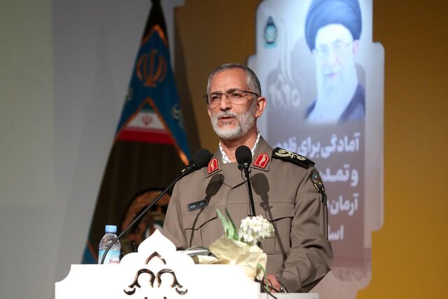 ارتش، امید و ستون نظام مقدس جمهوری اسلامی ایران است