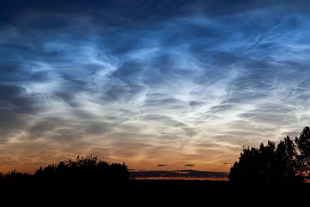 ظاهر شدن «ابرهای شب‌تاب» در پی پرتاب ماهواره‌های استارلینک