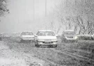 بارش برف و باران در جاده‌های ۳ استان کشور/ ترافیک نیمه سنگین در آزادراه کرج ـ تهران