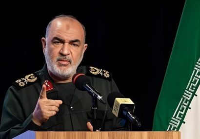 در حالی که در جنگ کاملیم هیچ چیز جنگی نیست