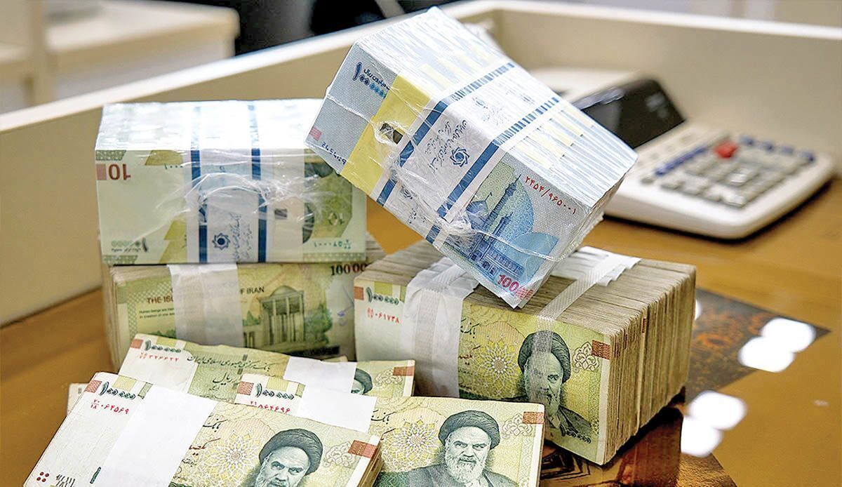 سال گذشته بانکها ۷۶۰۰ همت تسهیلات پرداخت کردند