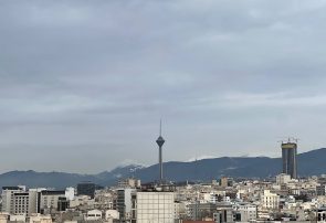 ماندگاری خنکای هوا تا چهارشنبه در تهران/ احتمال وقوع توفان تندری