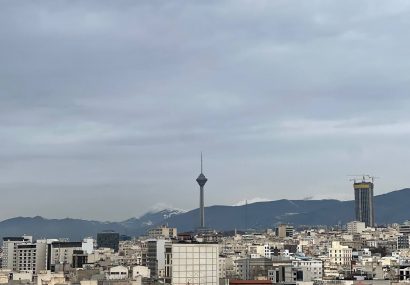 ماندگاری خنکای هوا تا چهارشنبه در تهران/ احتمال وقوع توفان تندری