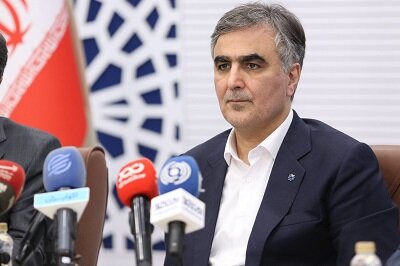 فرزین: به دنبال روش های نوین برای تامین ارز کشور هستیم
