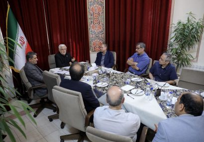 عارف: نظر حاکمیت انجام مذاکره با اقتدار است/ عدم اختلاف میان «میدان» و «دیپلماسی»