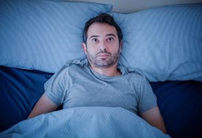 یوگا، تای‌چی، پیاده‌روی و جاگینگ؛ یارانی همراه در جنگ با بی‌خوابی
