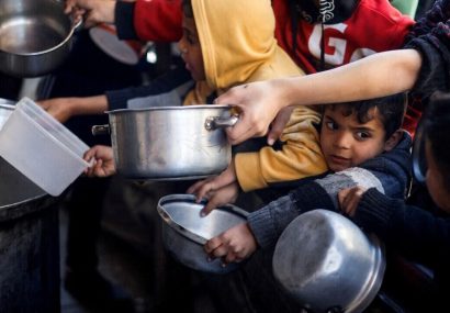 شهادت ۲۶ فلسطینی در غزه/کودکان غزه در معرض مرگ هستند
