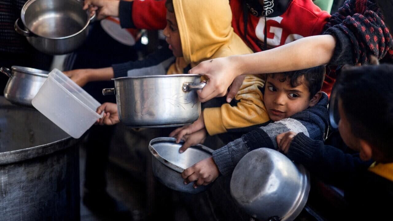 شهادت ۲۶ فلسطینی در غزه/کودکان غزه در معرض مرگ هستند