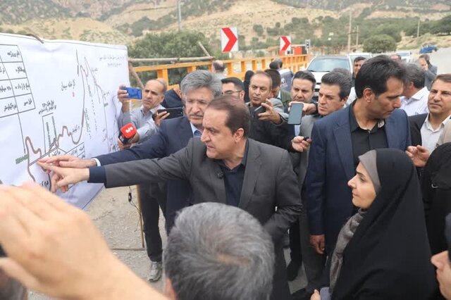 وزیر راه و شهرسازی از پروژه باند دوم تونل آزادی ایلام بازدید کرد