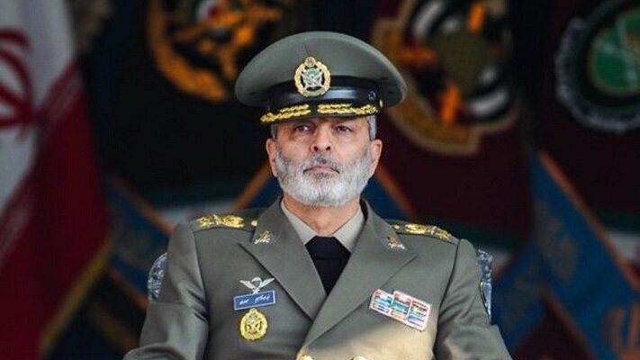 هشدار سرلشکر موسوی به دشمنان/ شمشیر برّان نیروی هوافضا گردن دشمن را قطع کرد