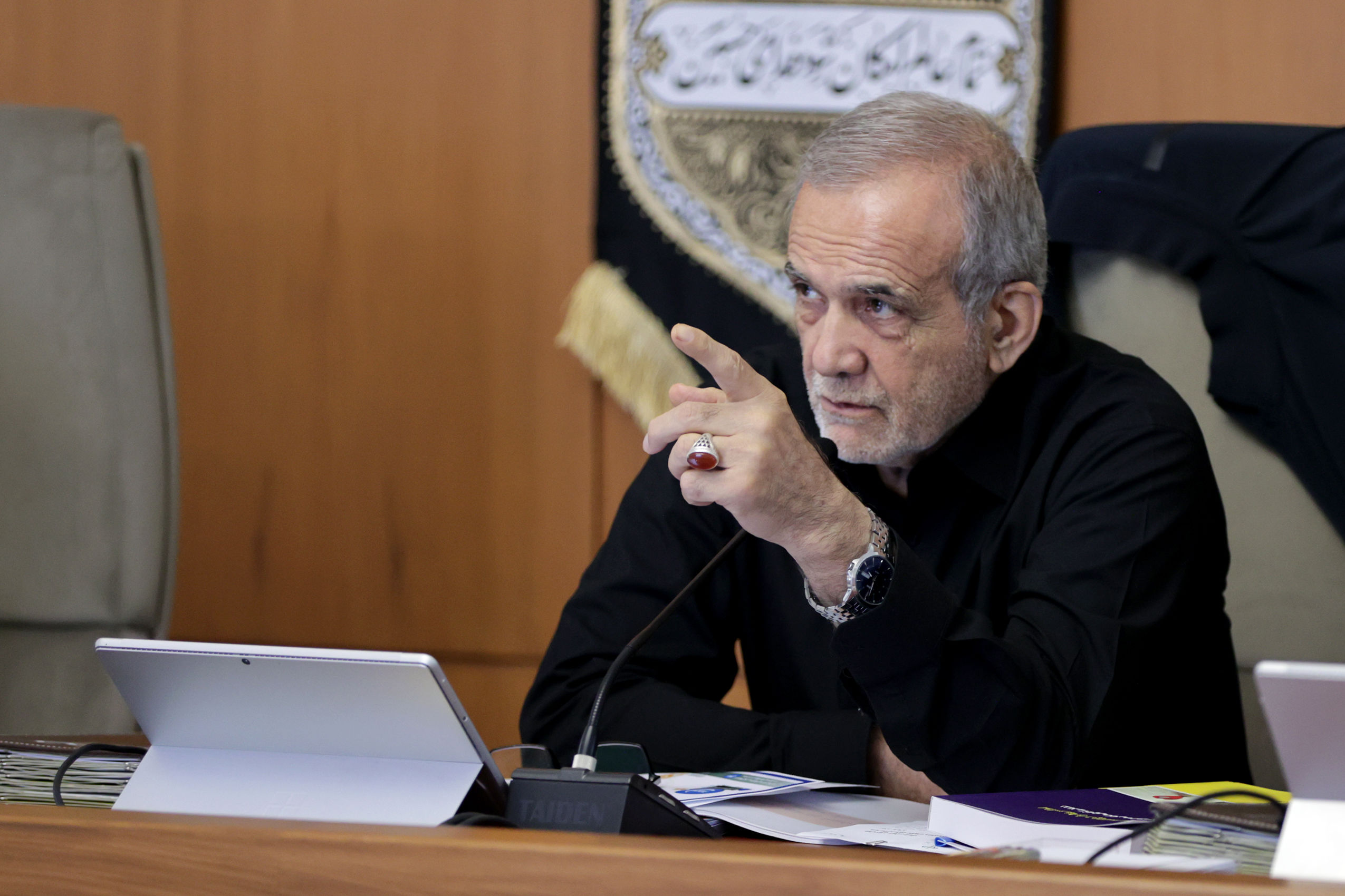 پزشکیان: دیپلماسی کشور در اوج جنگ فعال ماند