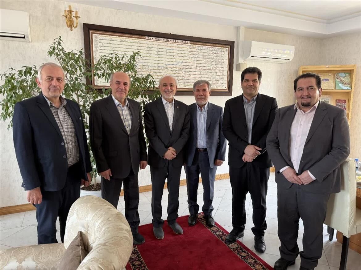 همکاری‌های جدید بنیاد ایران‌شناسی و امور دانشجویان در توسعه زبان فارسی