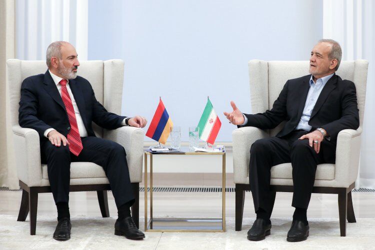 تاکید پزشکیان بر ضرورت رفع نگرانی ها درمورد حضور نیروهای ثالث در نزدیکی مرزهای مشترک