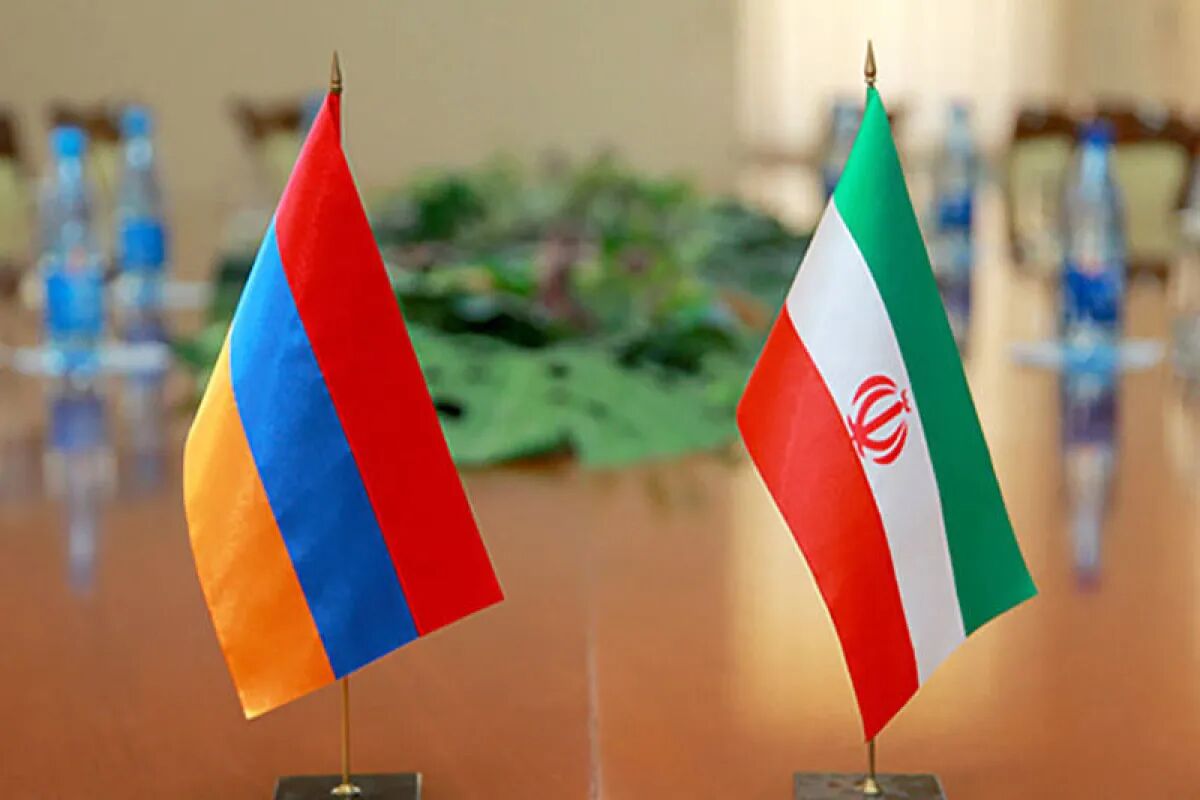 مرز ایران و ارمنستان نباید مسدود شود/ ایران برای عدم تغییر مرزها با صلابت ایستادگی می‌کند