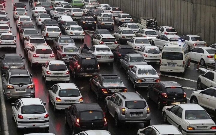 ترافیک سنگین و نیمه سنگین در محورهای چالوس و هراز