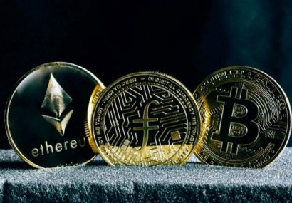 بیت‌کوین قرمز ماند