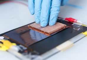 طراحی نانوژنراتورهای پوشیدنی ضد باکتری