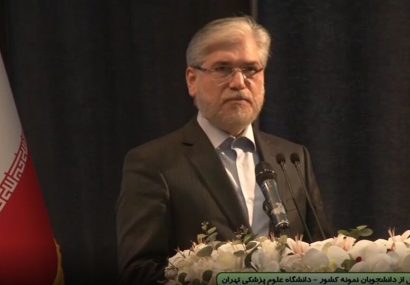 وزیر علوم: نخبگان از دانش خود برای حل مساله استفاده کنند