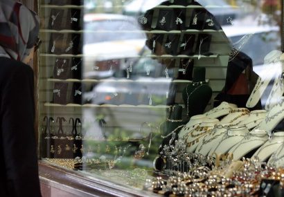 جابه‌جایی سنگین رکوردهای طلای جهانی/ دلار بازار تهران در مسیر ریزش