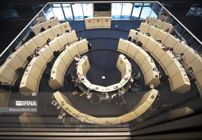 آغاز سبز بازار سرمایه/ شاخص کانال ۳ میلیون واحد را پس گرفت