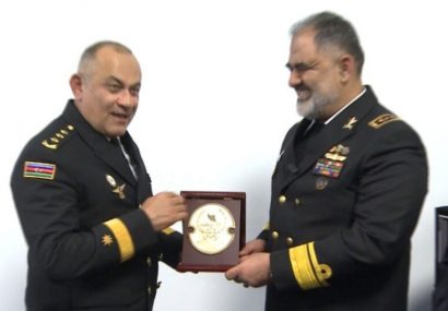 جانشین فرمانده نیروی دریایی راهبردی ارتش مطرح کرد: جانشین فرمانده نیروی دریایی راهبردی ارتش مطرح کرد: