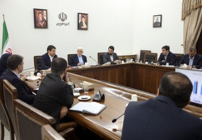 عارف: دولت چهاردهم، بستر تحقق شعار «ما می‌توانیم» را فراهم کرد