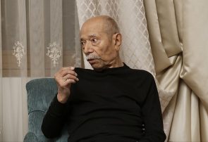 مدیران خانه سینما به عیادت «علی نصیریان» رفتند/دلتنگی آقای بازیگر برای تقوایی و مهرجویی