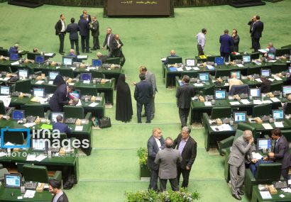 عضو کمیسیون اقتصادی مجلس: تورم افسار گسیخته مردم را مضطرب کرده است