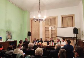 آزادی قدیمیترین زندانی زن استان تهران در جریان حضور اعضای تیم ملی کشتی در دادگستری تهران آزادی قدیمیترین زندانی زن استان تهران در جریان حضور اعضای تیم ملی کشتی در دادگستری تهران