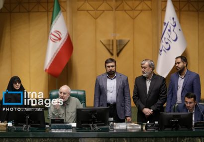 انتقاد رئیس مجلس از تمرکز بر واردات کالا به جای تلاش برای بهینهسازی انتقاد رئیس مجلس از تمرکز بر واردات کالا به جای تلاش برای بهینهسازی