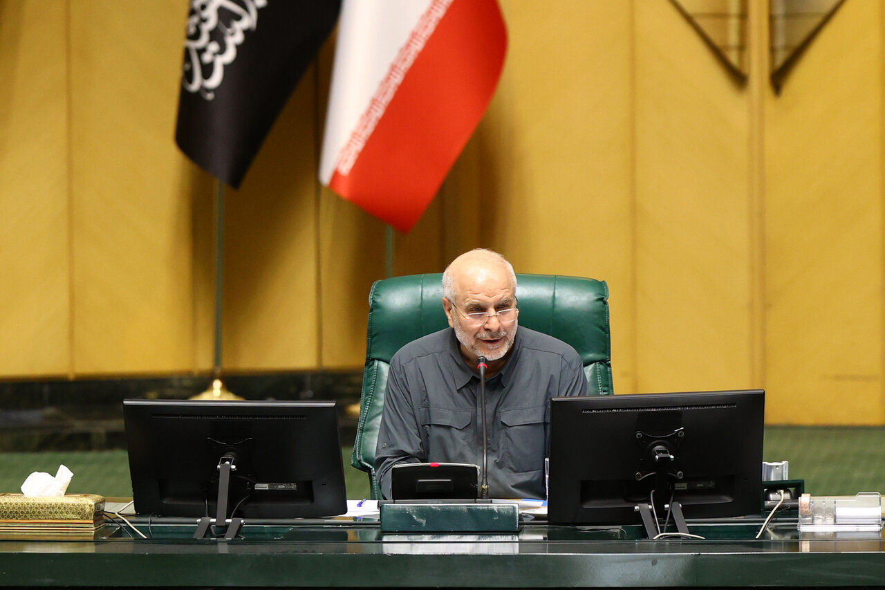 قالیباف:کالابرگ الکترونیک با شیوه جدید به زودی آغاز میشود قالیباف:کالابرگ الکترونیک با شیوه جدید به زودی آغاز میشود