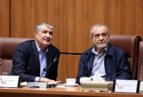 دولت با تمام توان از توسعه صنعت هستهای صلحآمیز کشور حمایت میکند/ تأسیسات هستهای را دوباره و با قدرت بیشتری میسازیم دولت با تمام توان از توسعه صنعت هستهای صلحآمیز کشور حمایت میکند/ تأسیسات هستهای را دوباره و با قدرت بیشتری میسازیم