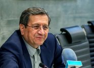 همتی: شرکتهای خارجی به دلیل بالا بودن ریسک های بیمه ای با ایران همکاری نمی کنند همتی: شرکتهای خارجی به دلیل بالا بودن ریسک های بیمه ای با ایران همکاری نمی کنند