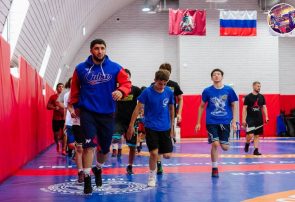 بازگشت تانک روسی به کشتی بازگشت تانک روسی به کشتی