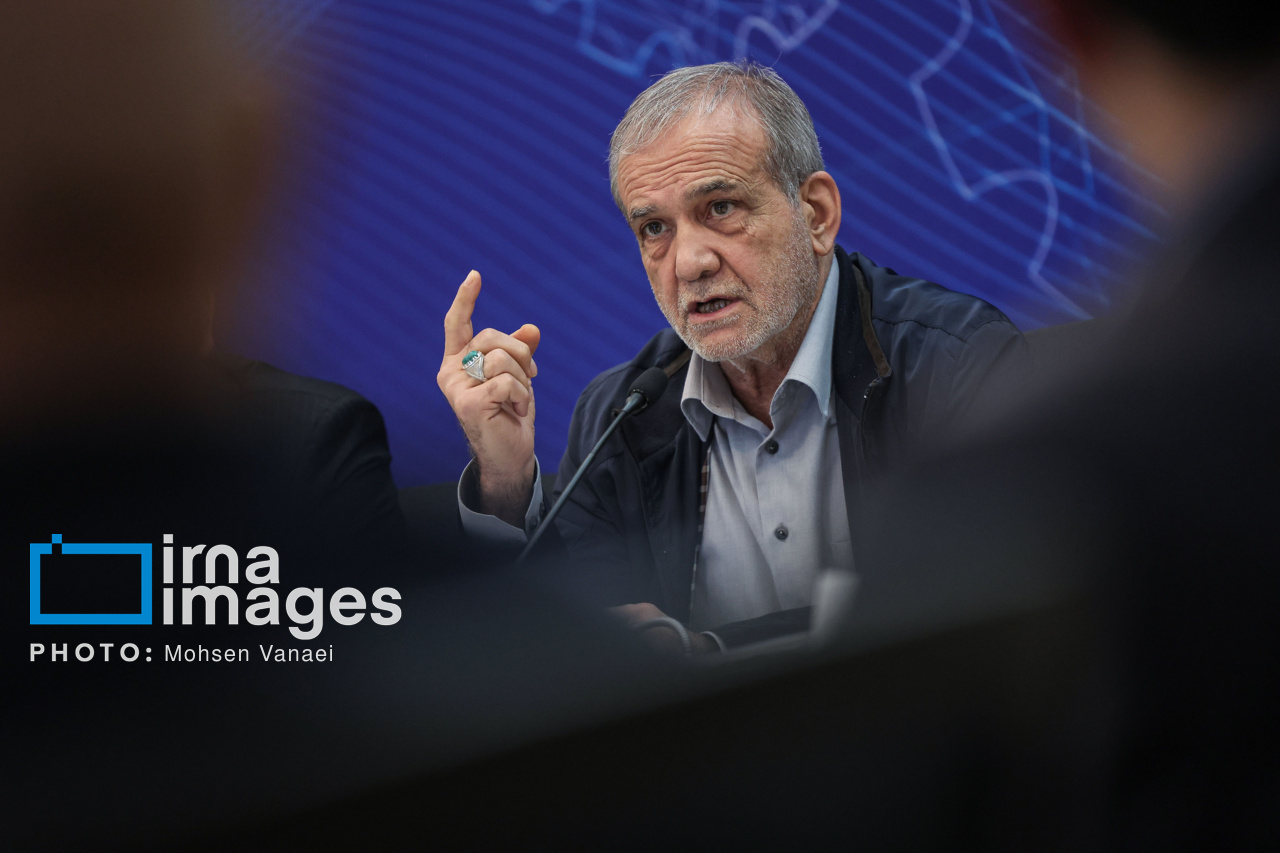 پزشکیان: دولت و مجلس به دنبال نگاه مشترک برای تأمین معیشت مردم هستند